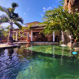 Tahiti - Waterfall Villa Faaa
